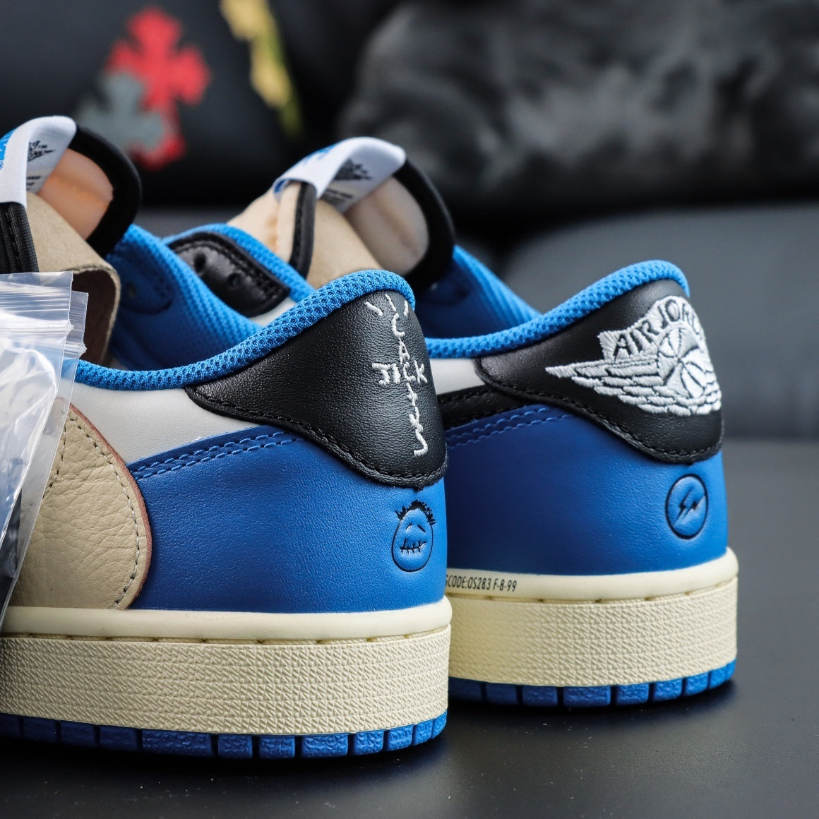Air Jordan 1 Low x Travis Scott - Fragment Design