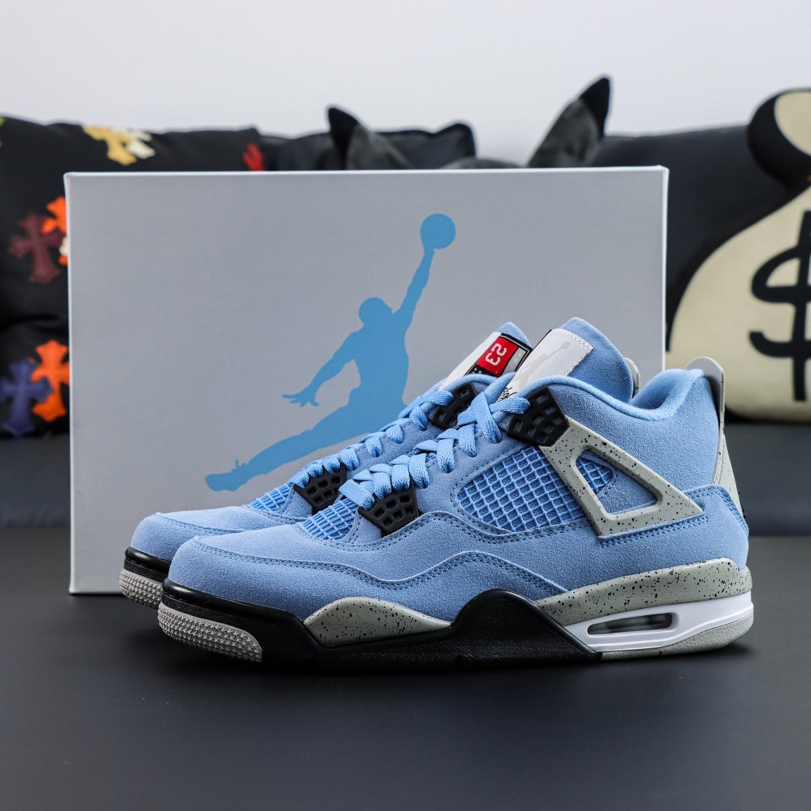 Air Jordan 4 University Blue