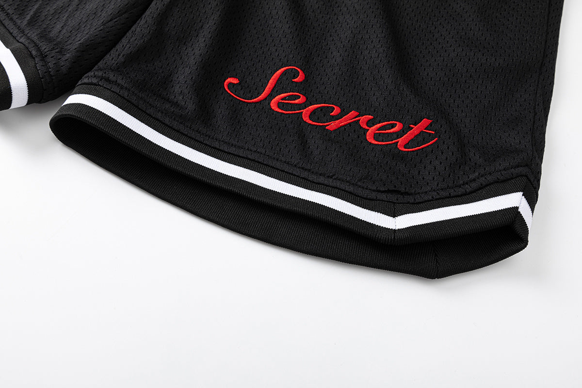 Shorts TrapStar Irongate Arch It's A Secret - Preto/Vermelho