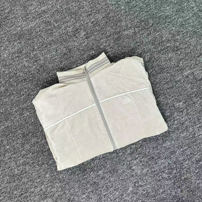 Jaqueta Corteiz VVS Uptown Velour Track Bege