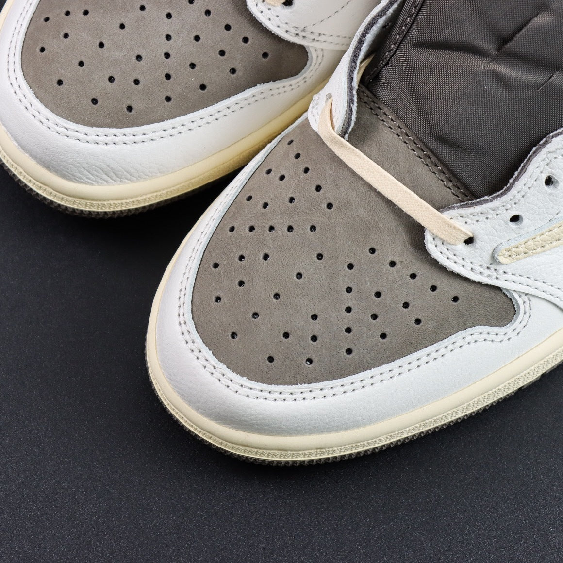 Air Jordan Low x Travis Scott - Reverse Morcha