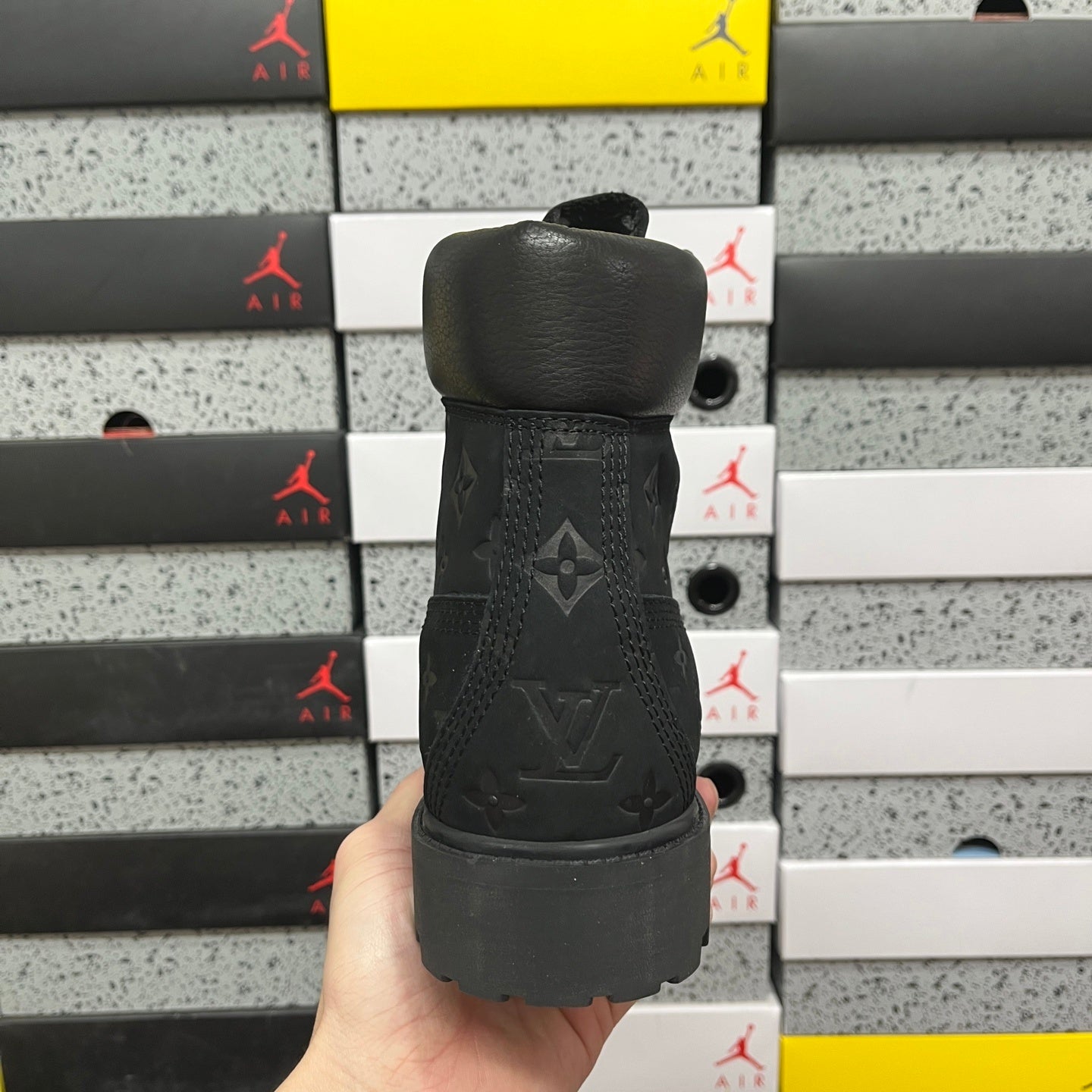 Bota LV x Timberland Preta