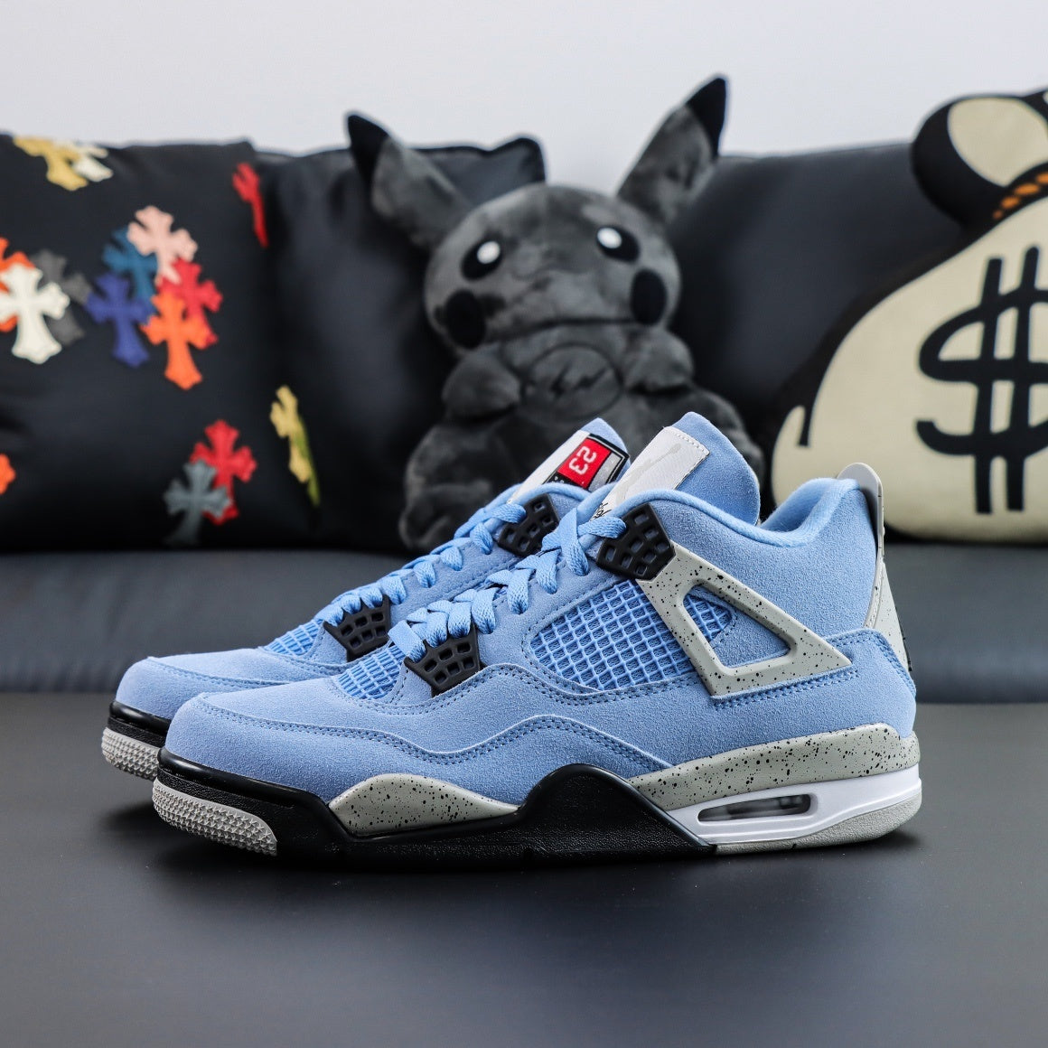 Air Jordan 4 University Blue