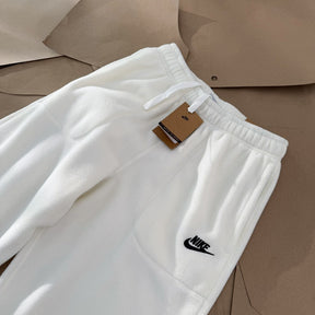 Calça Nike Sportswear Club Fleece - Branca