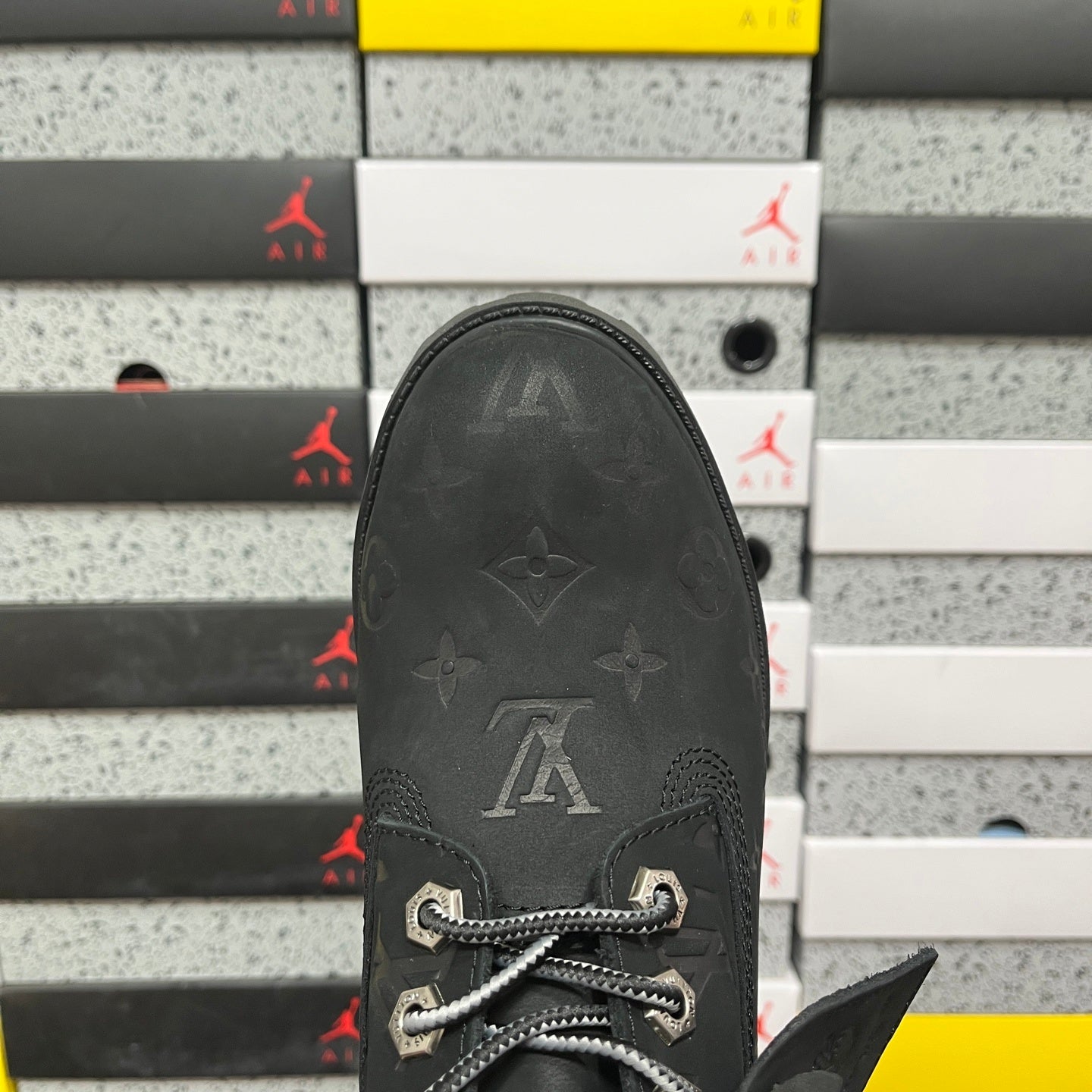 Bota LV x Timberland Preta