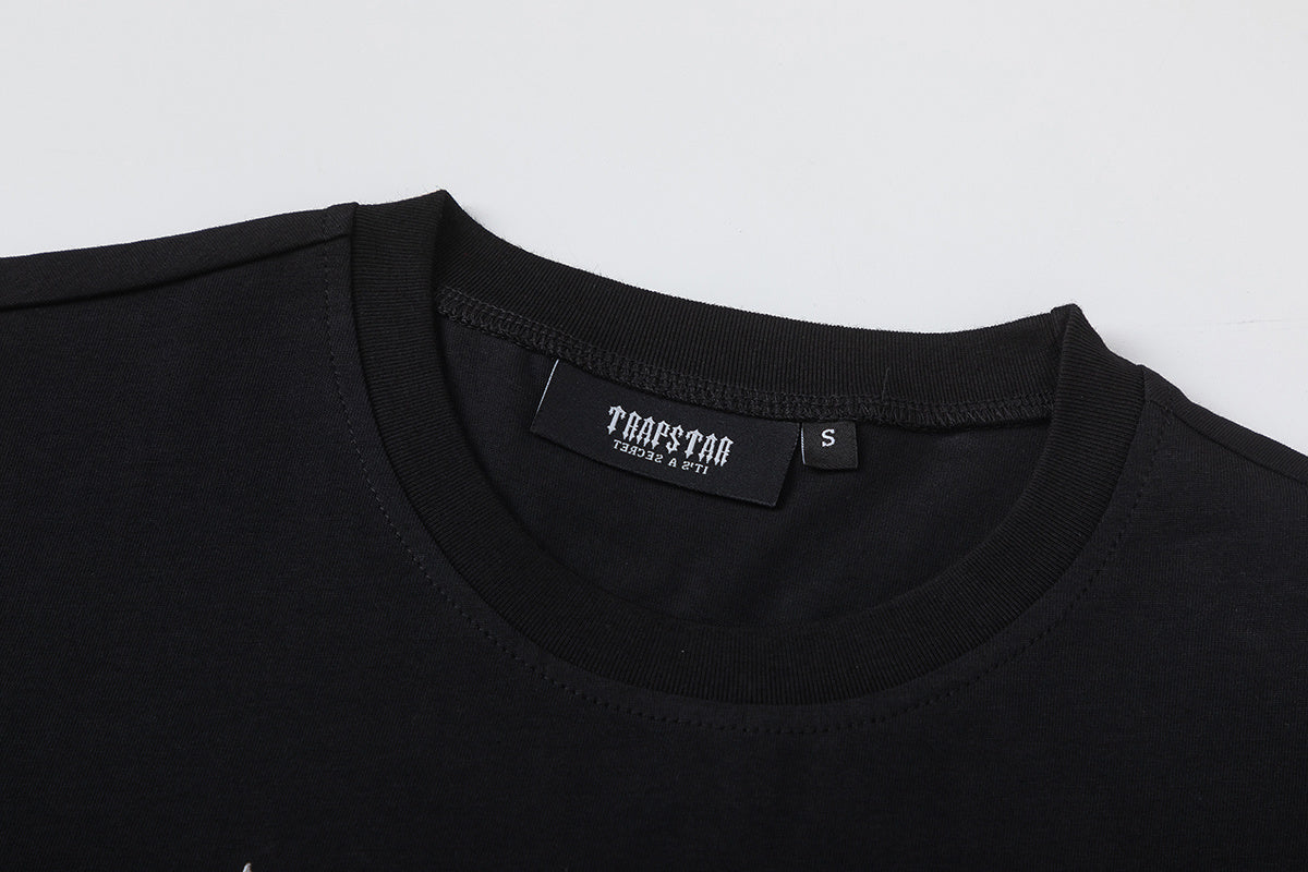 Conjunto C/S Trapstar Arch Chenille Decoded 2.0 - Preto/Vermelho