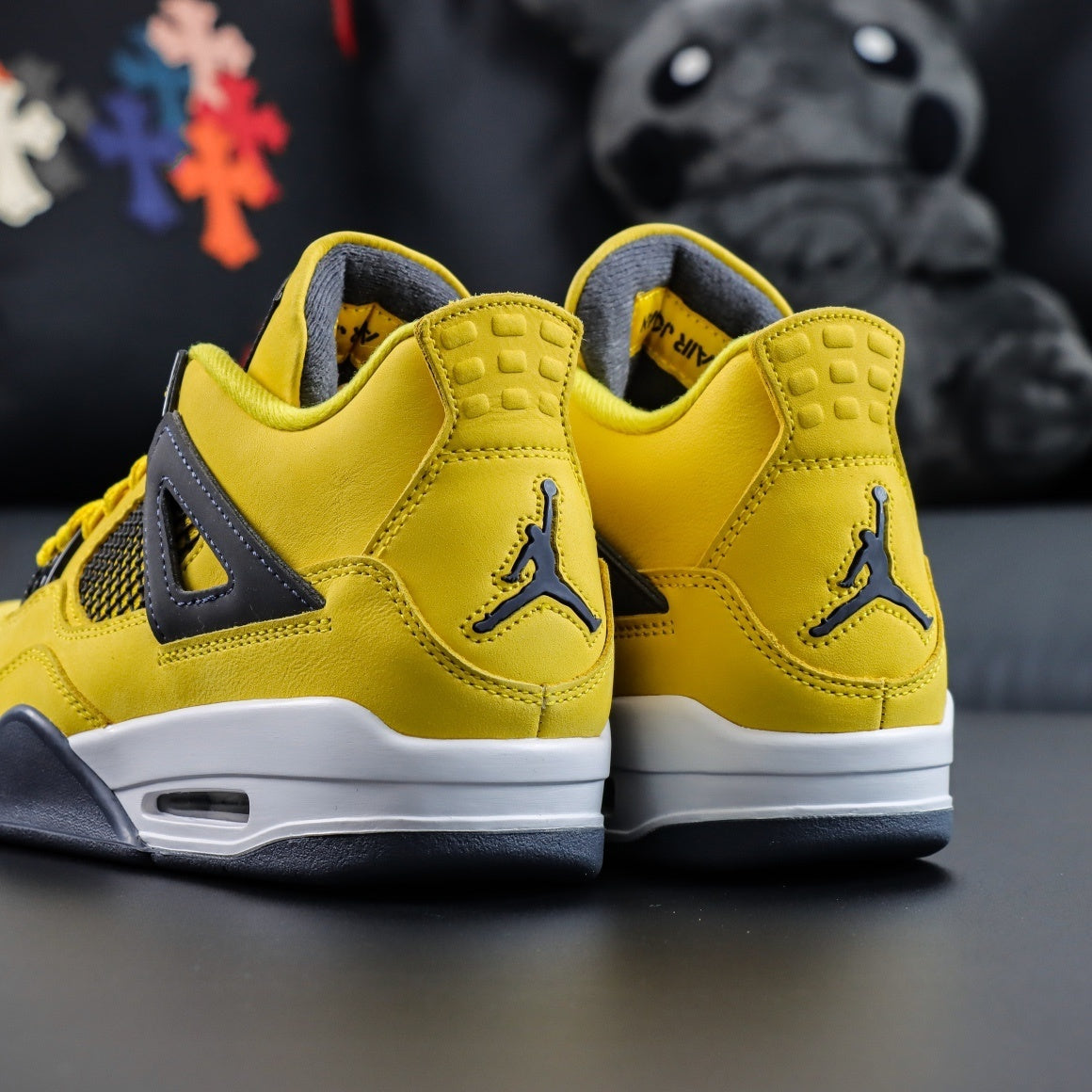 Air Jordan 4 Lightning